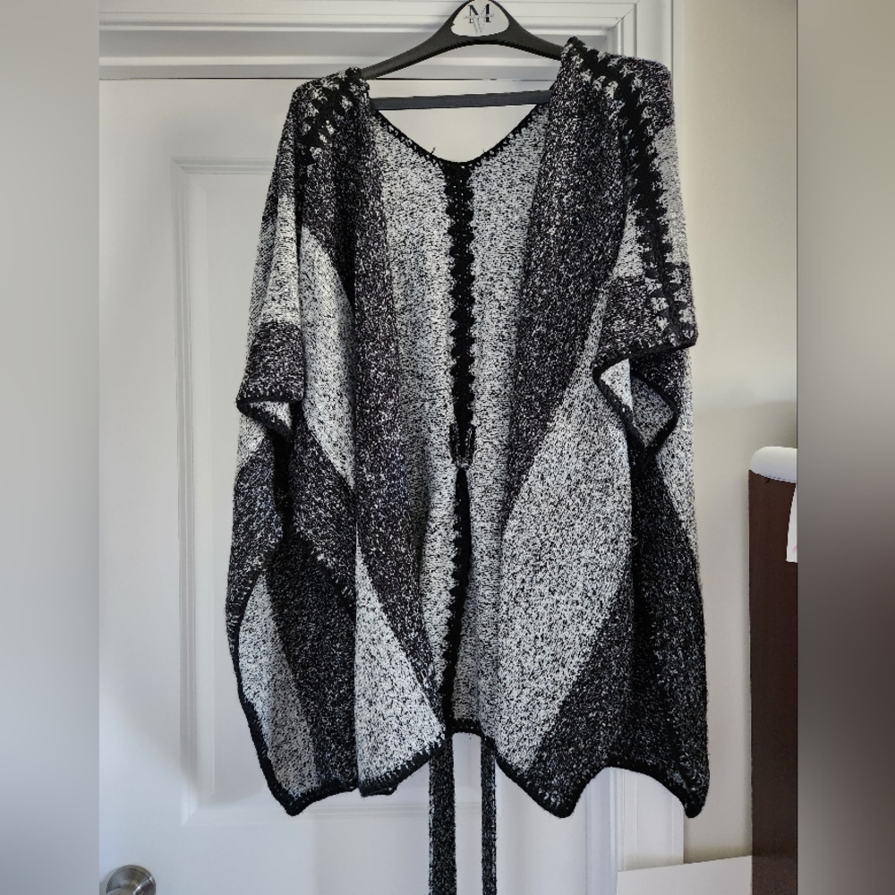 Motherhood Maternity wrap sweater